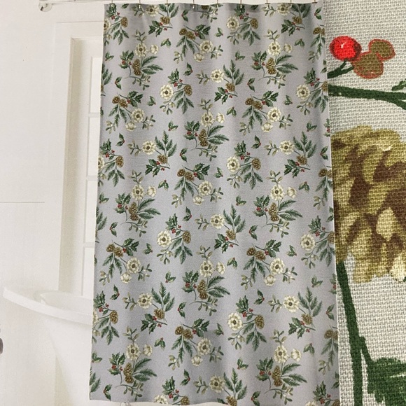 Lauren Ralph Lauren Pinecone Holly Christmas Holiday Fabric Shower Curtain 70x72 - Picture 3 of 4